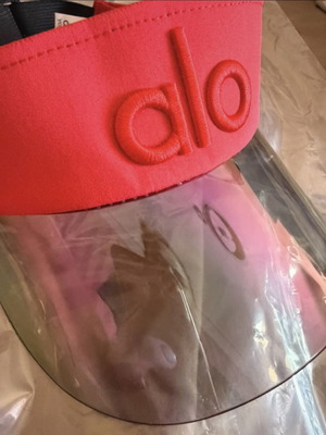 Alo Yoga visor with transparent shield red one size new with tags