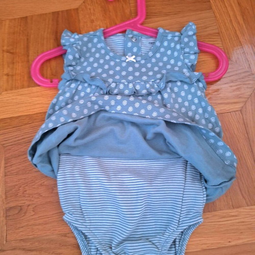 Carter's baby dress like new for girl 6-9 months