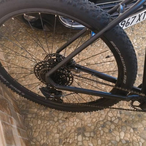 Specialized Pitch 27.5" L mountain bike new, disc brakes, suspension
