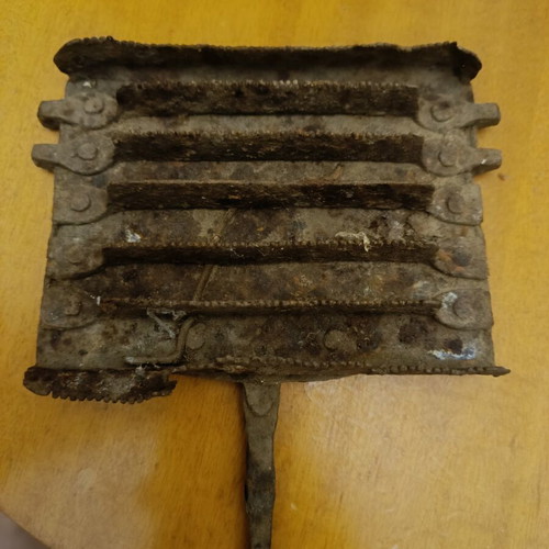 Ottoman iron horse curry comb late 19th century