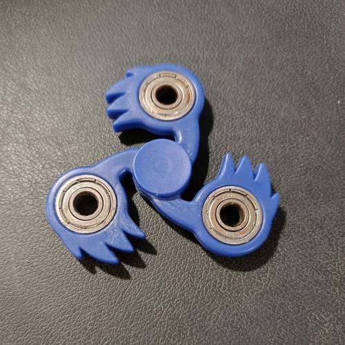 Fidget spinners used, pack of 3 with lights and wing design