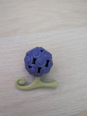 Kinder Joy One Piece φιγούρα Gum-Gum Fruit με χαρτάκι