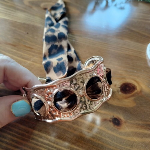 Bracelet handcuff with leopard ribbon new