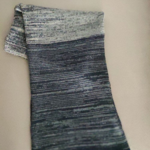 Two-tone scarf like new, light and dark blue