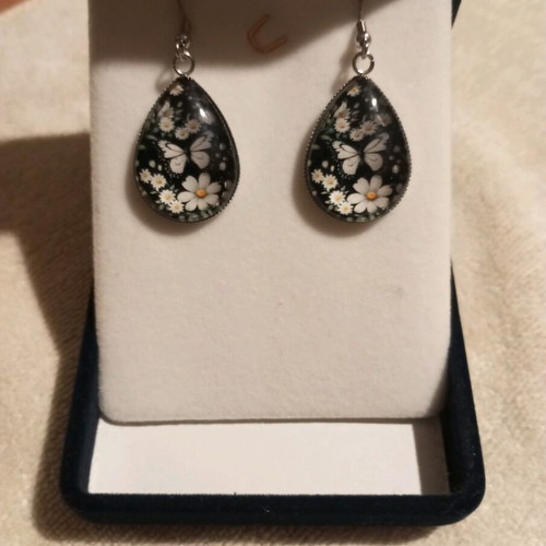 Hippie boho style stainless steel earrings like new, black and white with flowers