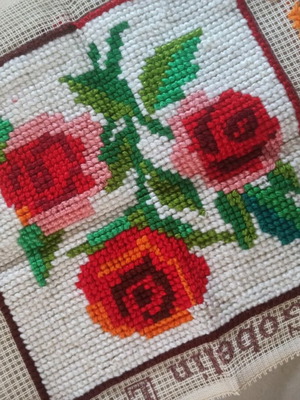 Embroidered pillows and frames like new