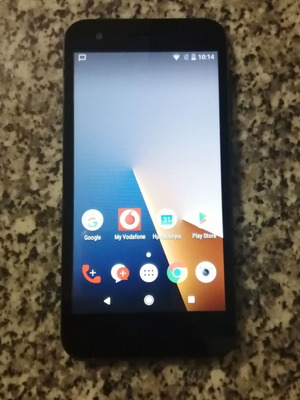 Vodafone Smart E8 1/8 GB phone like new, Android 7.1