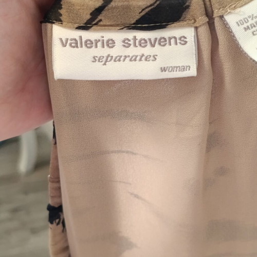 Valerie Stevens maxi skirt like new, silk, animal print, black beige