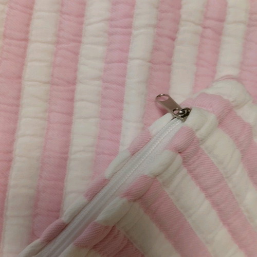 Bed Cover Set With 2 Pillowcases Like New
