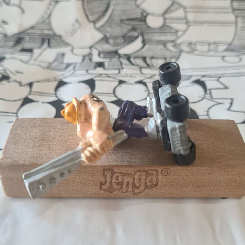 Skeptistes figure used, excellent condition