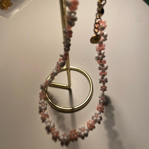 Choker handmade with daisies and steel chain new