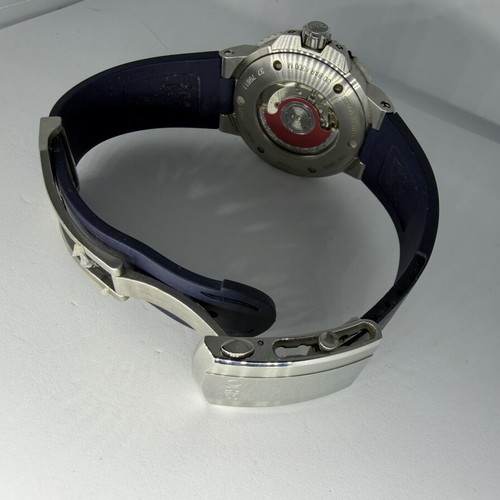 Oris Aquis GMT watch like new with bracelet and rubber strap