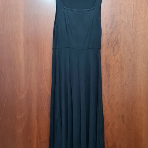 Shein midi dress new, black, fits small and medium