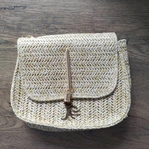 Straw crossbody bag like new, beige and gold