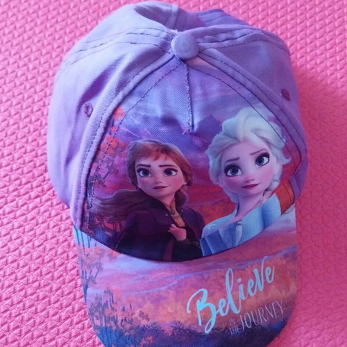 Disney Frozen cap jockey like new, multicolor