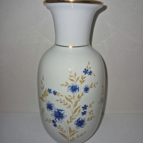 Limoge porcelain vase like new