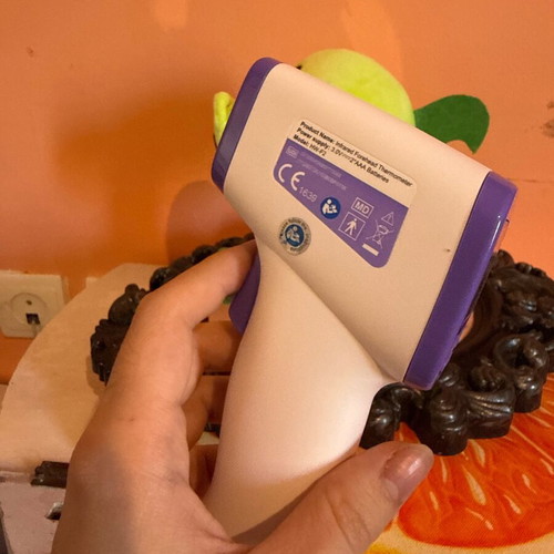 Digital Infrared Thermometer like new, contactless measurement
