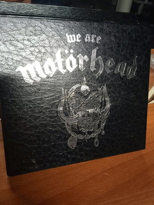 Είμαστε Motorhead deluxe cd δερμάτινο κουτί