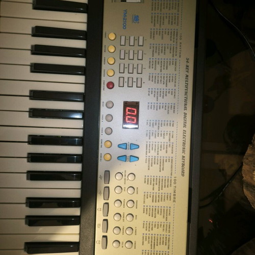 Yongmei YM-2100 synthesizer like new electronic keyboard