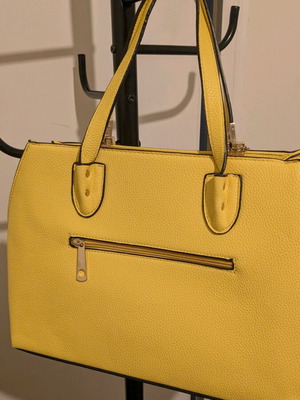 Χειροποίητη τσάντα σε άριστη κατάσταση, κίτρινη, με λουράκι