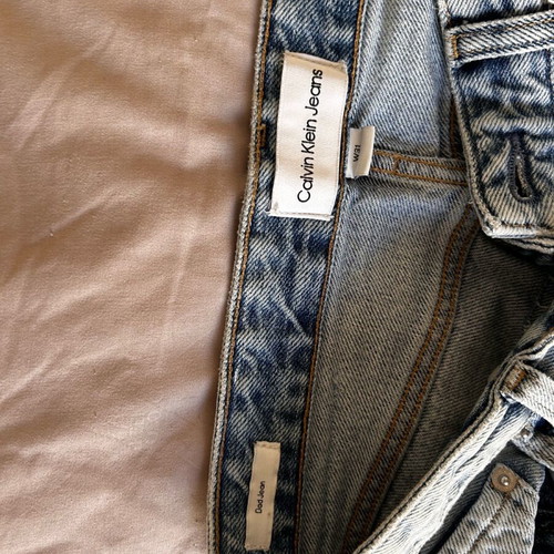 Jean παντελόνι Calvin Klein Jeans σαν καινούργιο με σκισίματα, γραμμή Dad Jean