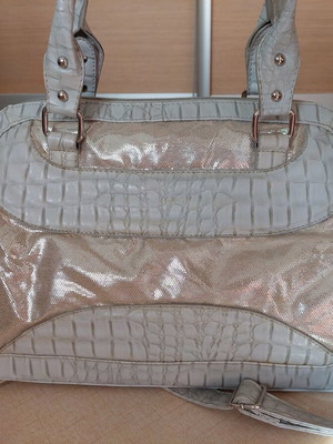 Bag crossbody large capacity like new, gray and silver