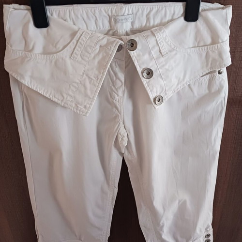 Ysatis white short pants like new, size M