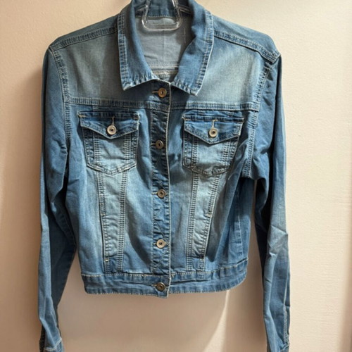 Denim jacket like new, size M, blue