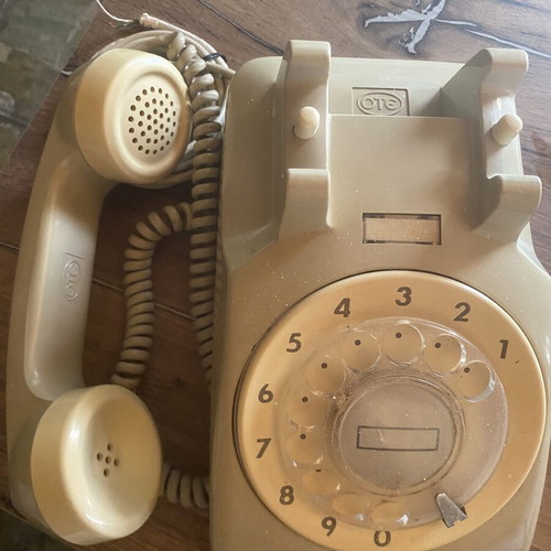 Vintage Standard Elektrik Hellas rotary phone 1982 used, beige