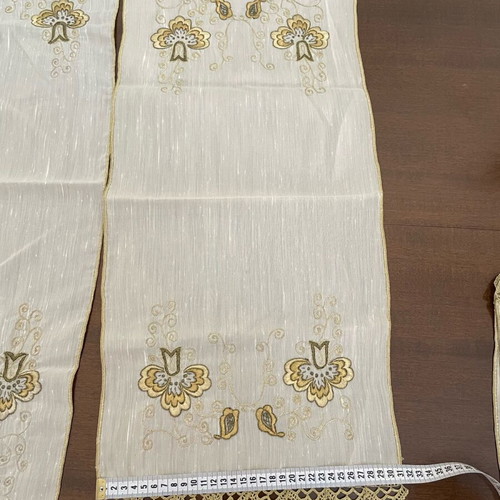 Handmade table runners unused, pack of 4 with gold thread and lace beige