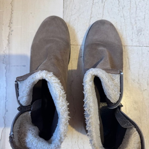 Women's suede boots with fur like new, size 42, beige