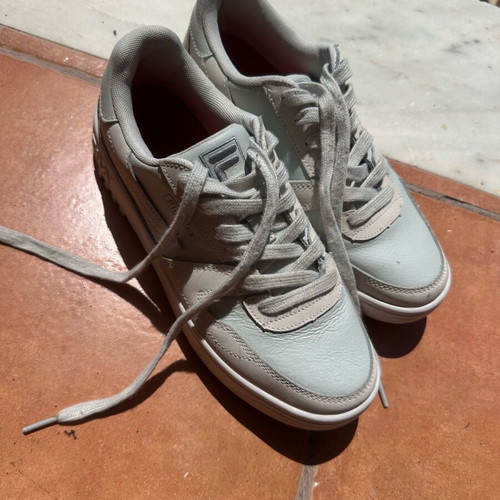 Fila athletic shoes size 42 used, white