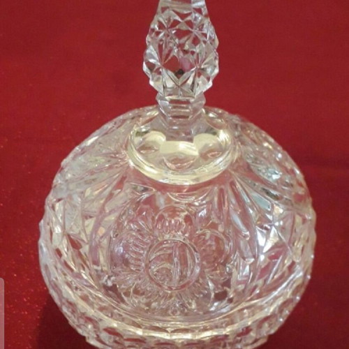 Crystal fondue pot carved with legs, new