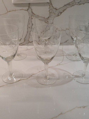 Vintage crystal large stemmed glasses set of 6 like new