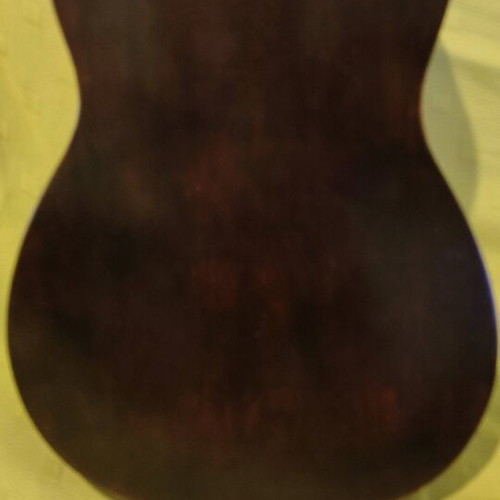 Greek guitar like new with strong sweet echo and case