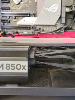 Υπολογιστής Asus σαν καινούργιος με I7 8700, υδρόψυξη και 250GB SSD