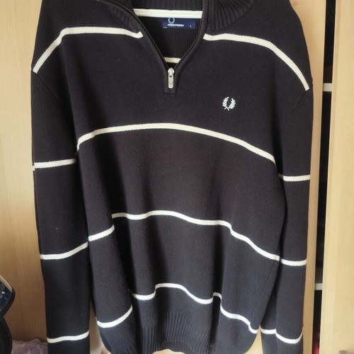 Fred Perry long sleeve shirt like new, size large, 100% cotton