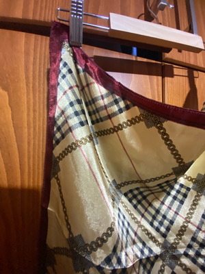 Квадратно шалче употребявано, бежово, бордо и черно, 50 см