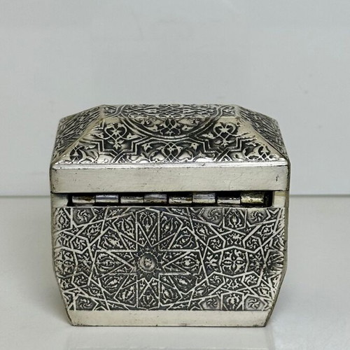 Metal Jewelry Box with Ornate Oriental Reliefs like new