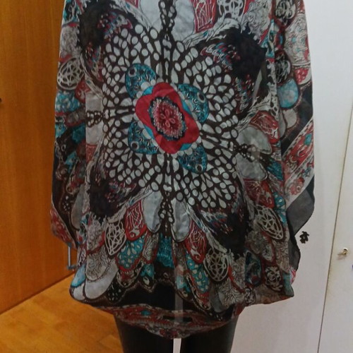 Scarf used, black and gray