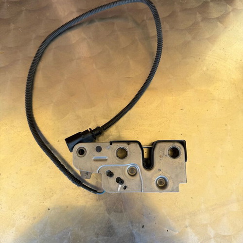 Volkswagen Golf 6 GTI Hood Lock used