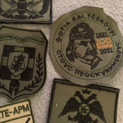Military embroidered patches used, pack of 8 pieces