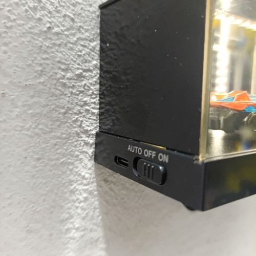 Illuminated Garage Key Holder 1:64 New with LED and Motion Sensor