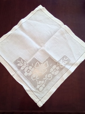 Crochet tablecloth like new, handmade, 38.5×38.5 cm