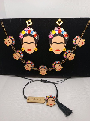 Frida jewelry set like new, multicolor with choker, mom bracelet and earrings