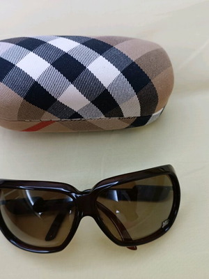 Γυαλιά ηλίου Burberry σαν καινούργια, μπεζ-καφέ