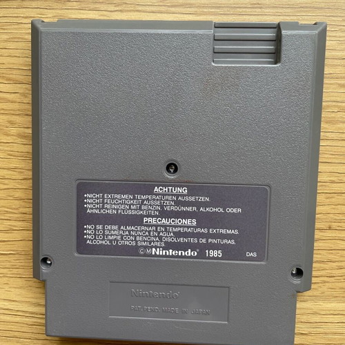 Nintendo NES Chip and Dale Rescue Rangers game used 1985