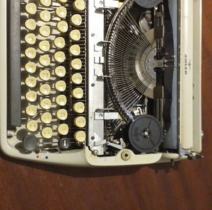 ΓΡΑΦΟΜΗΧΑΝΗ GRUNDIG ADLER