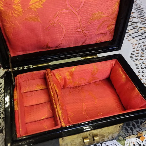 Vintage Chinese Jewelry Box used, black lacquer with brass and mother of pearl