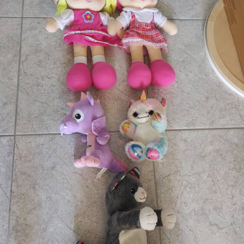Stuffed dolls like new
